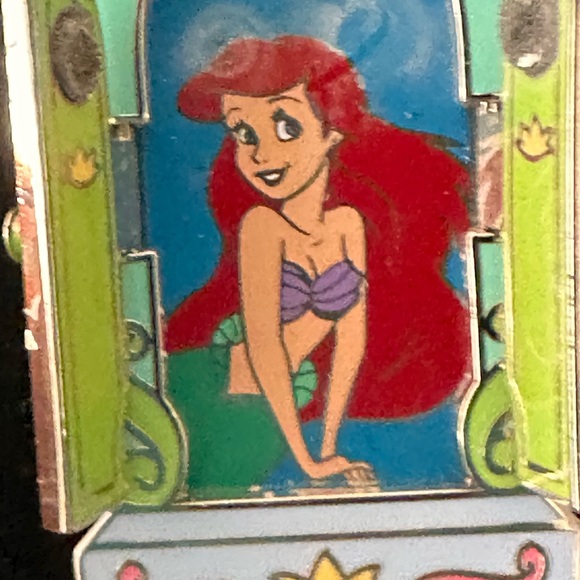 Disney The Little Mermaid Ariel Hinged Princess Window Pin - 2002 - Picture 4 of 5